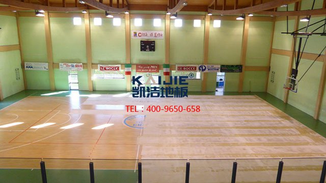 籃球場體育木地板的選購注意事項(xiàng)——?jiǎng)P潔地板