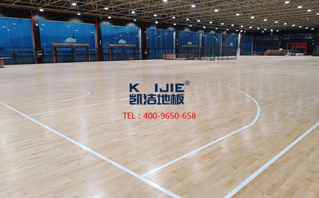 專業(yè)體育館木地板使用什么樣的漆才是合格的——?jiǎng)P潔地板