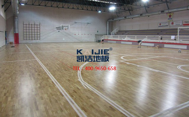 為什么體育館都用專業(yè)的籃球場木地板？——凱潔地板