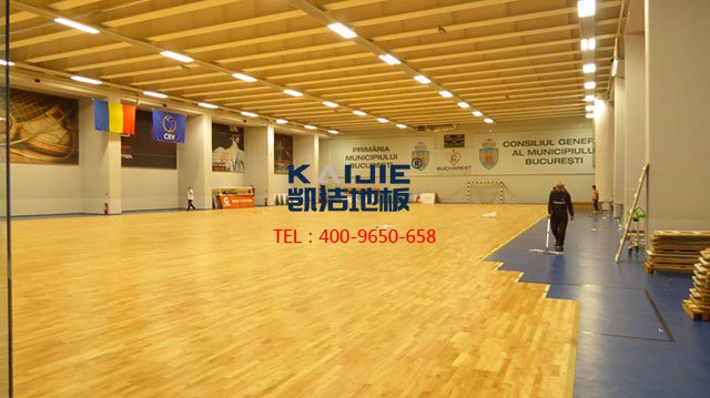 體育館木地板安裝施工藝，很全很專業(yè)——?jiǎng)P潔地板