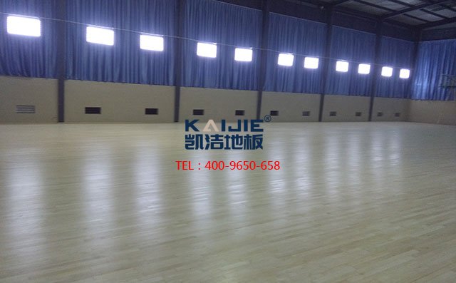體育館木地板原來是這樣鋪設(shè)的——凱潔地板