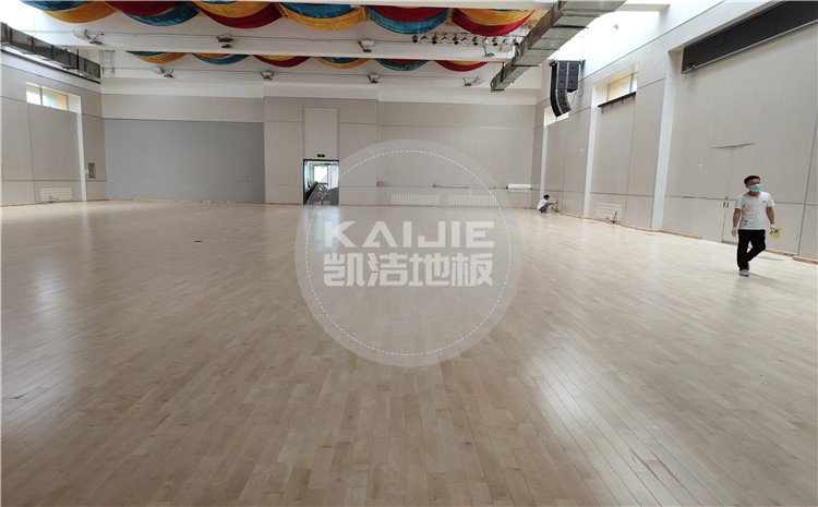 北京回龍觀育新學(xué)?；@球館木地板案例