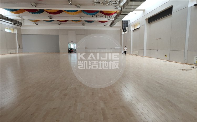 北京回龍觀育新學(xué)?；@球館木地板案例