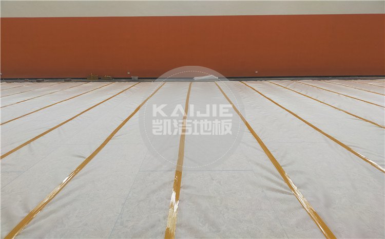廣州天河區(qū)長(zhǎng)大公路培訓(xùn)學(xué)?；@球館木地板案例-凱潔體育地板