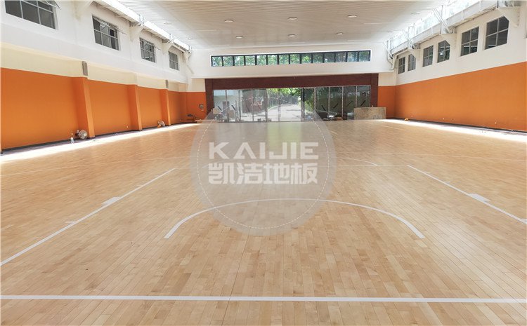 廣州天河區(qū)長(zhǎng)大公路培訓(xùn)學(xué)?；@球館木地板案例-凱潔體育地板