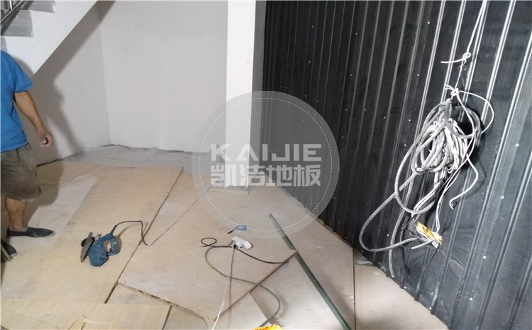 四川省樂山市沙灣區(qū)銅河廣場劇院舞臺木地板案例—凱潔體育木地板廠家