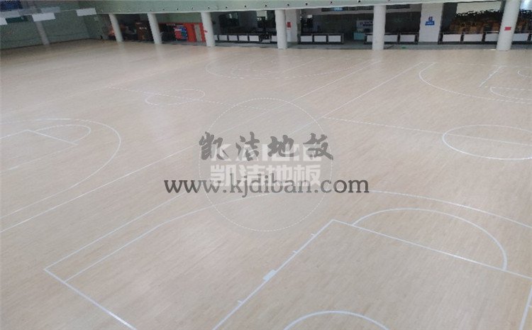 湖北武漢體育中心運(yùn)動木地板項(xiàng)目-凱潔體育木地板廠家