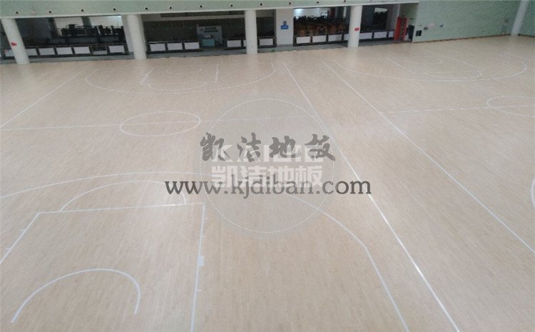 湖北武漢體育中心運(yùn)動木地板項(xiàng)目-凱潔體育木地板廠家