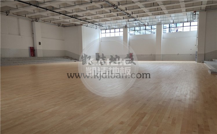 四川綿陽(yáng)實(shí)驗(yàn)中學(xué)體育館木地板項(xiàng)目-凱潔體育木地板廠家