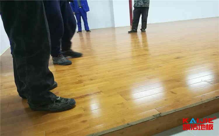 室內(nèi)舞臺木地板廠家直銷