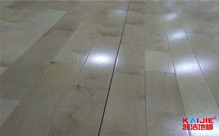 22厚籃球場地木地板單層龍骨結(jié)構(gòu)